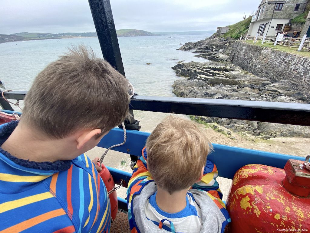 On the seatractor