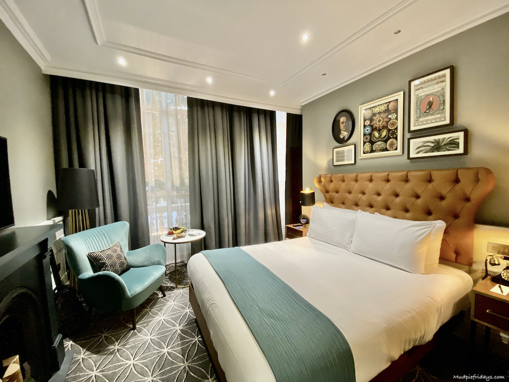 100 Queens Gate Hotel Double Room