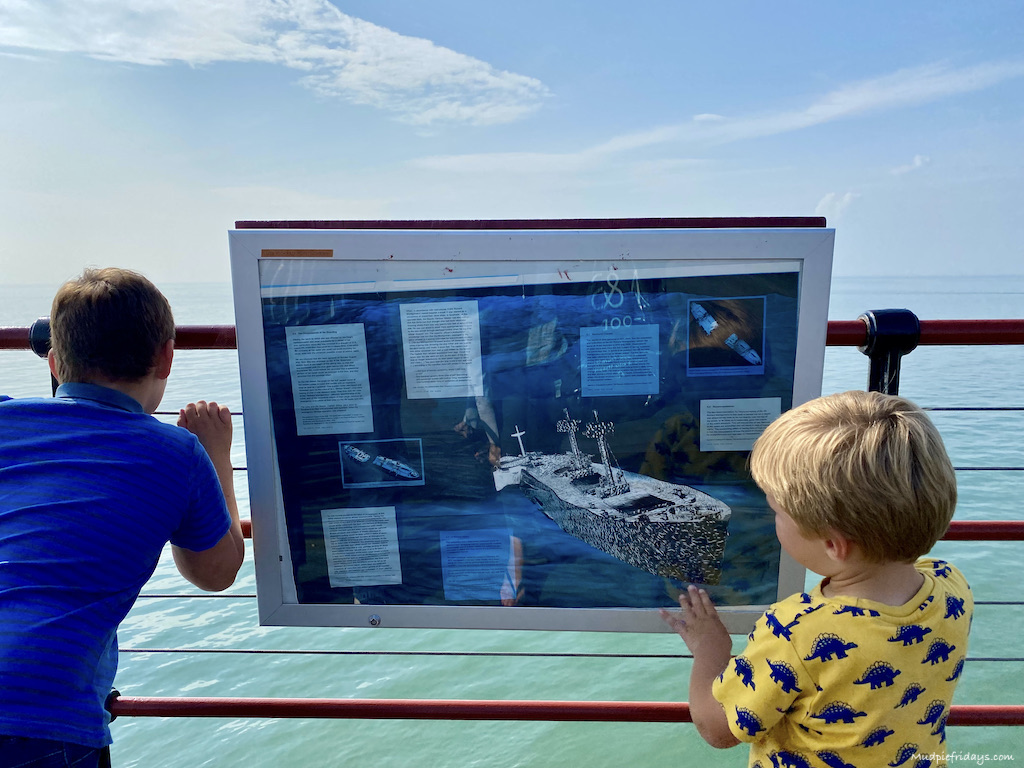 Ship wreck poster on the end of Southend Pier