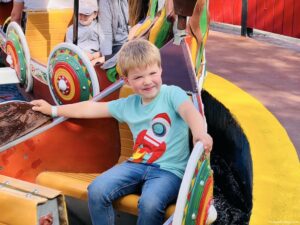 harry on one of the smaller Parc Asterix rides