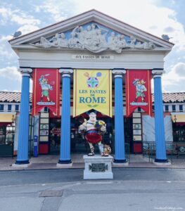 one of the seven worlds at Parc Asterix is L’Empire Romain a lot of work goes into the theming of each world like this Roman building