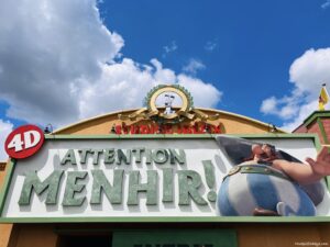 attention menhir 4d cinema experience at asterix park