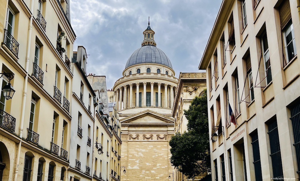 Views as you walk up the street of the monument