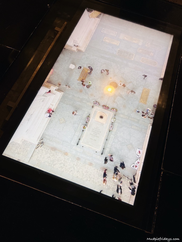 Cameras showing what is happening underneath the monument in paris
