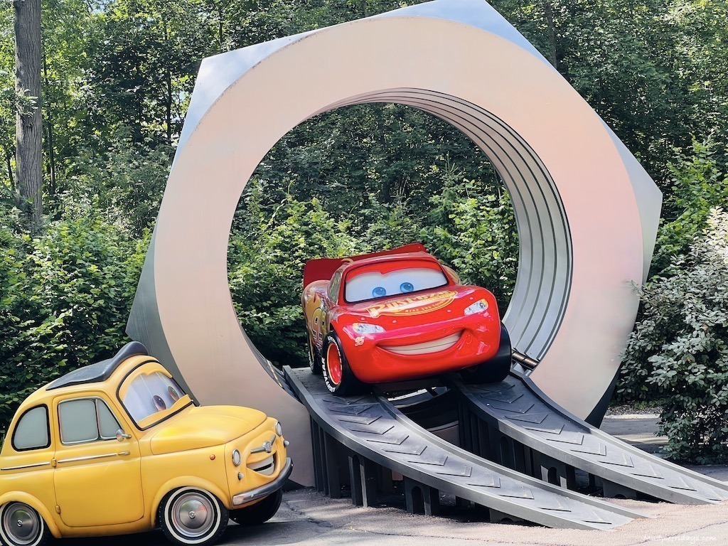 Cars Road Trip Disneyland Paris the first thing to spot on the ride