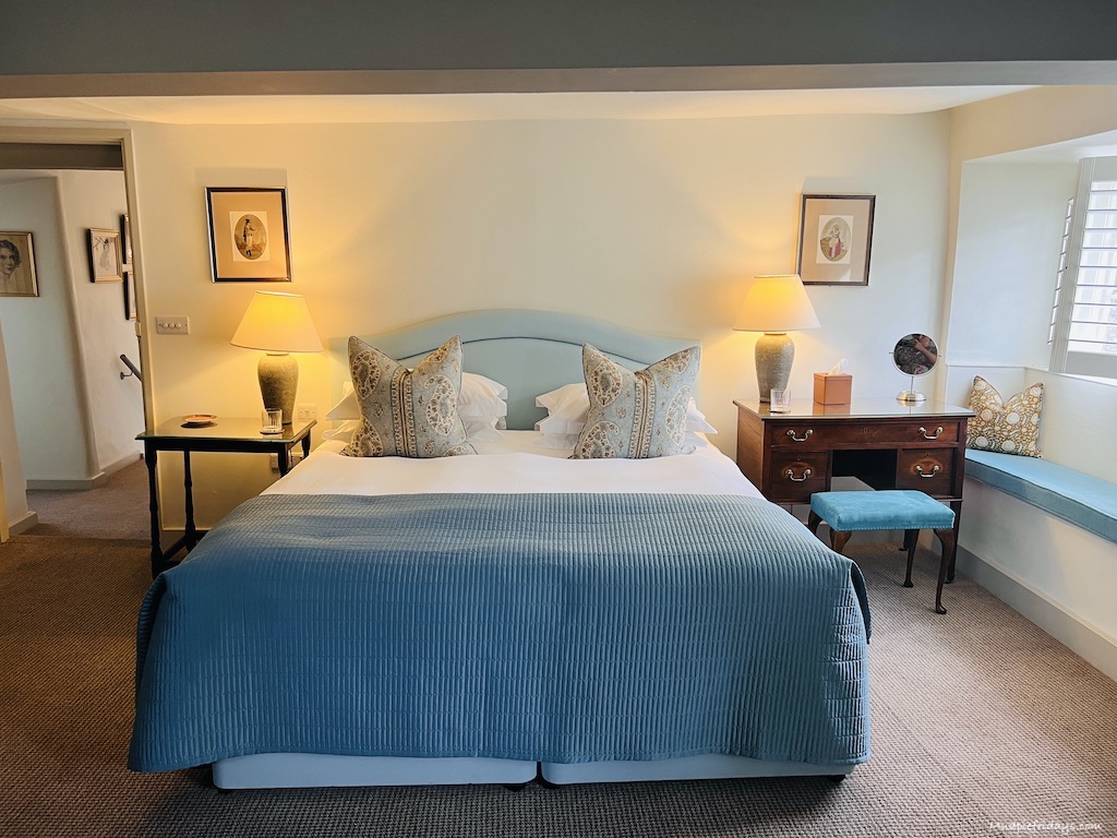 the master suite in Eastbury cottage