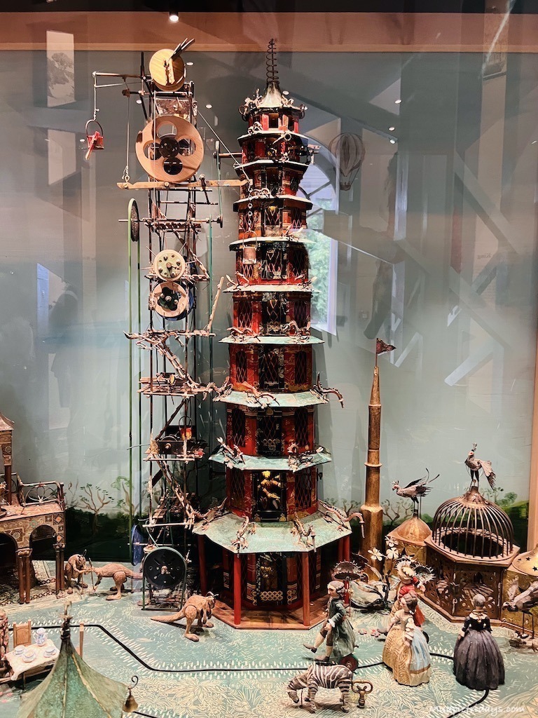 A moving model of the Pagoda at Kew