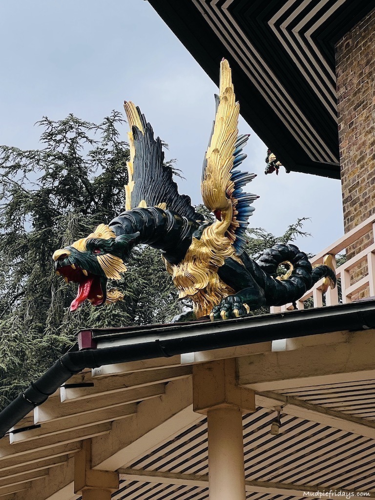 Dragon on the pagoda at Kew gardens using modern painting methods