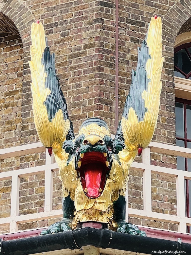 A dragon on the Kew Pagoda