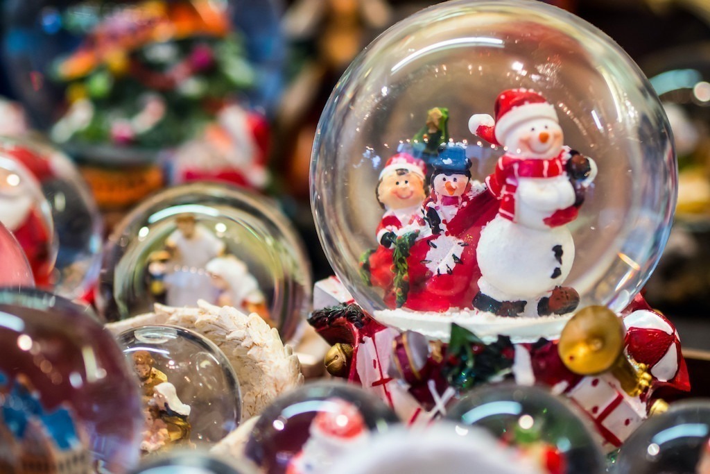 Christmas decorations at Christmas market near me