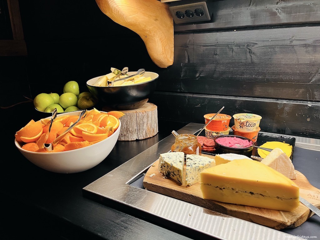 vegan breakfast options at Apukka resort in Rovaniemi