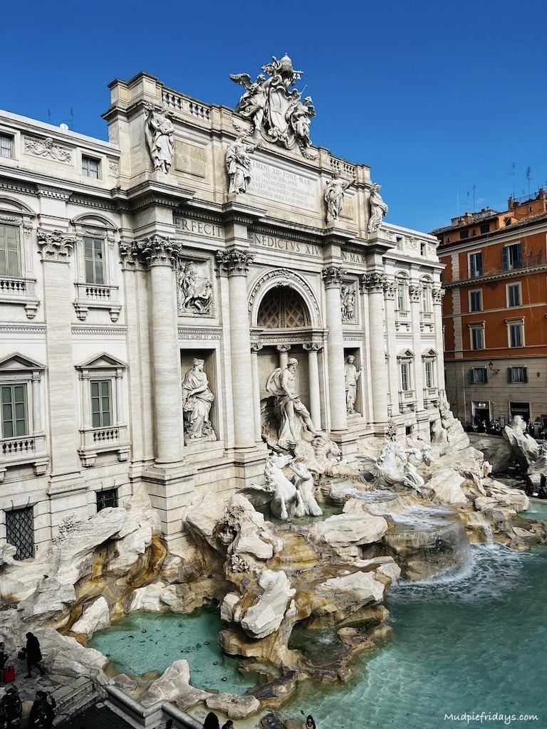 The beautiful Trevi fountain
