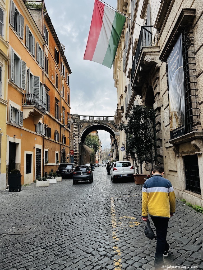 Walking down the streets of Rome - Rome is a walking city which you should consider when visit rome with a child