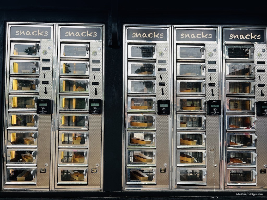 the self service snack bar at Duinrell holiday park selling dutch fast food