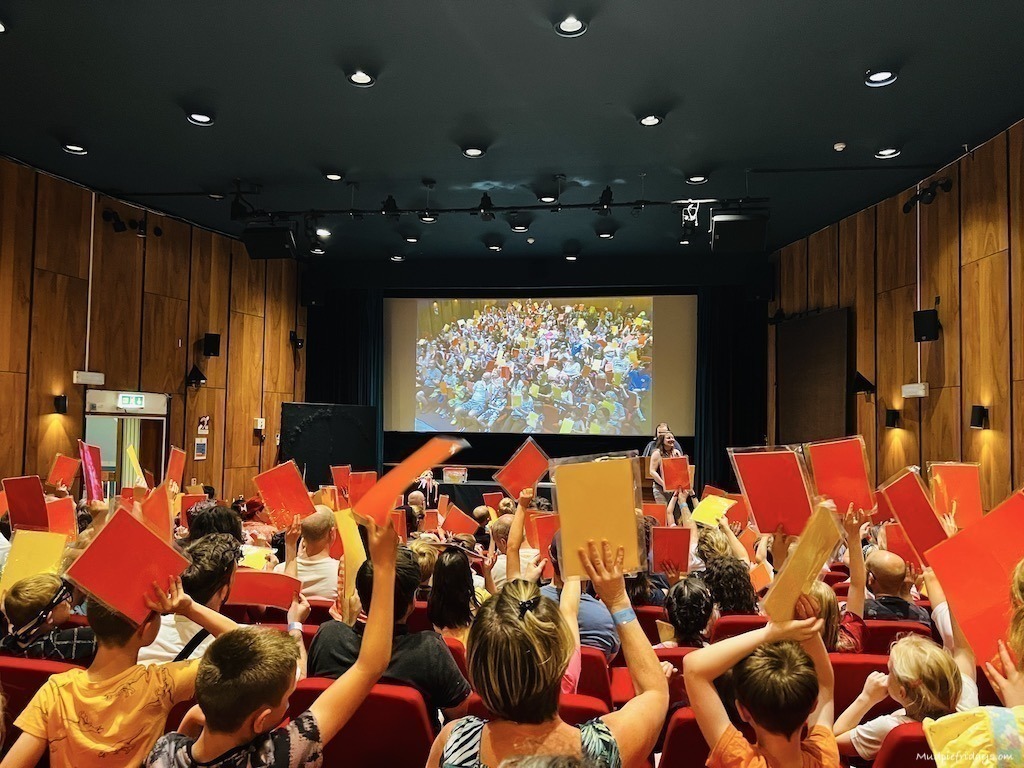 A science show at NHM