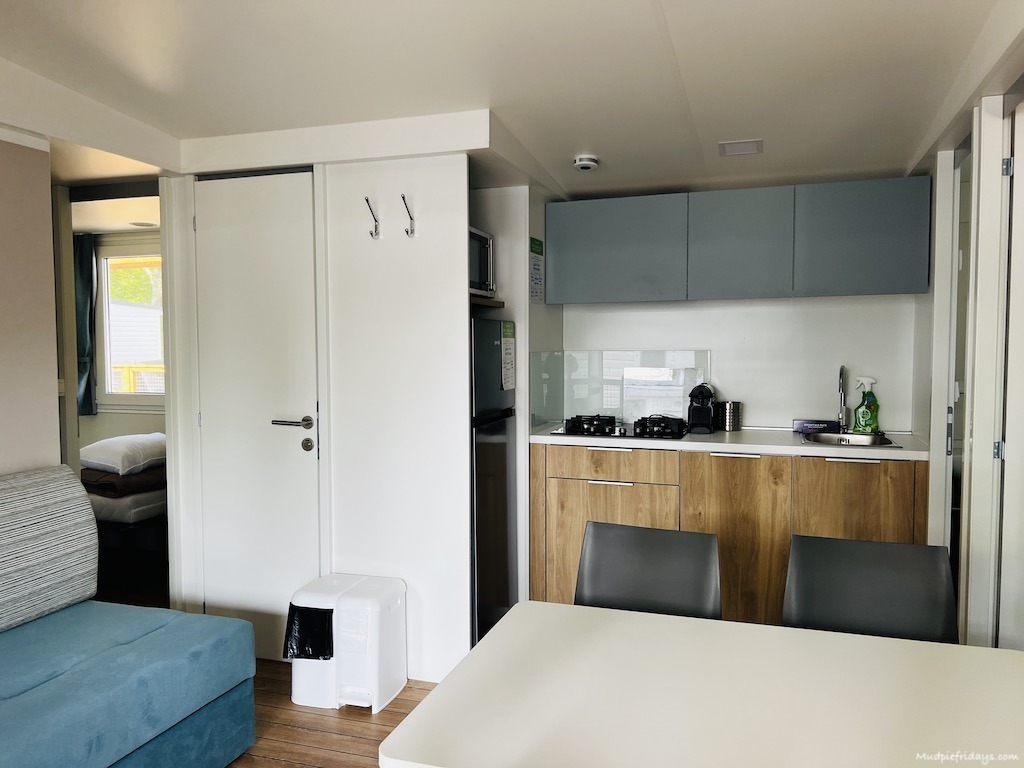 Eurocamp Duinrell Azure Lounge - 3 bedroom the open plan kitchen diner and living space