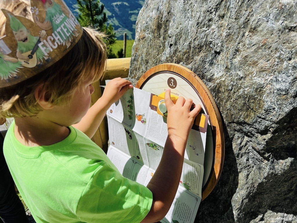 Harry collecting the punched letters around the Fichtenschloss and Fichtensee areas
