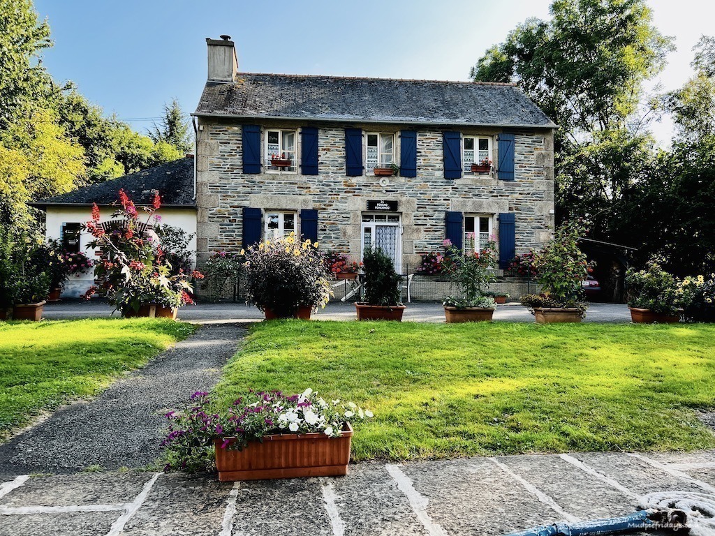 One of the many lock houses on the Vilaine river