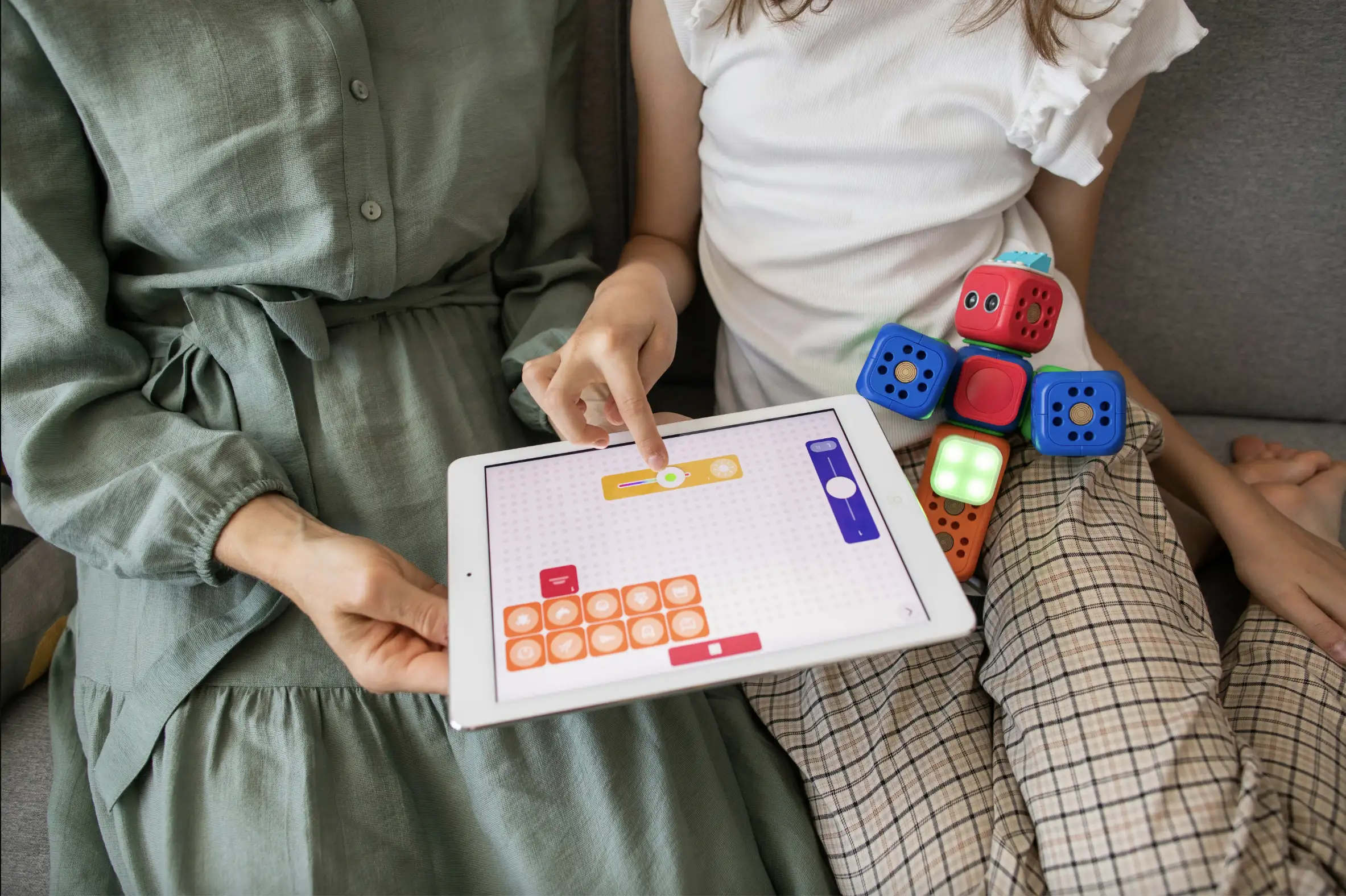 How Parents Can Use Smart Technology in Boosting Educational Play