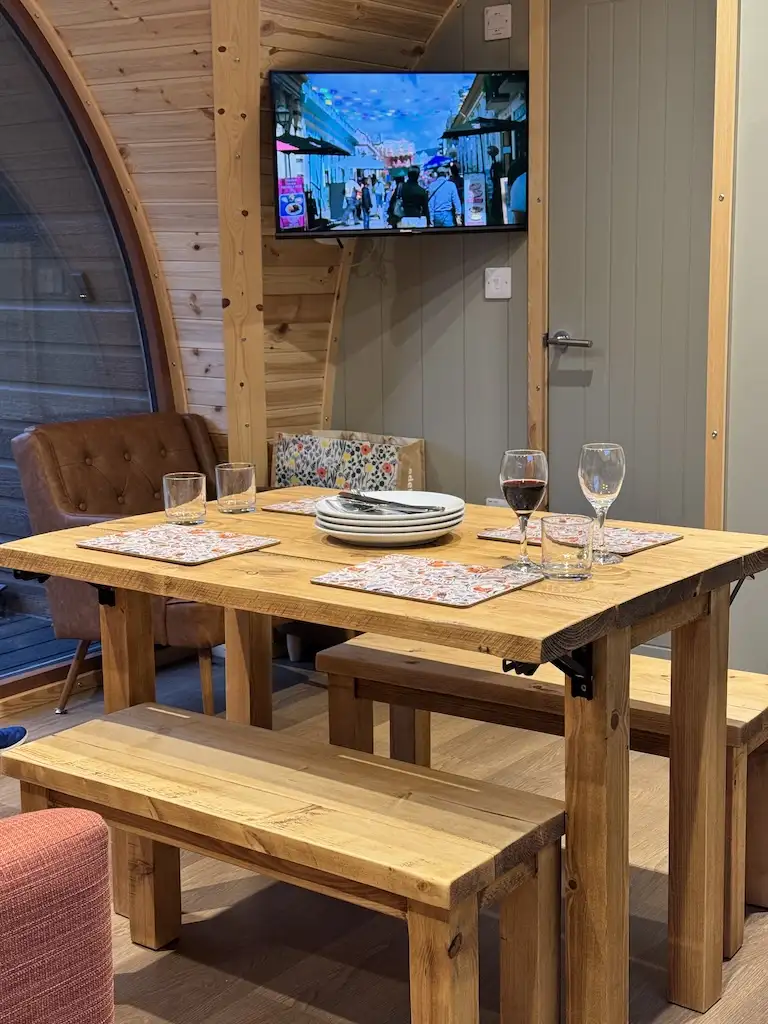 The open plan kitchen and living area at the Knights Retreat Lodge Leeds Castle