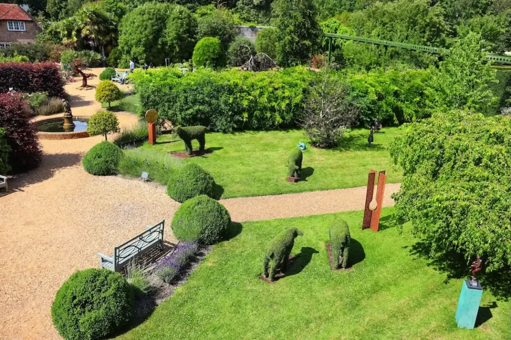 7 Great Tips to Create a Low-Maintenance Garden That Looks Grea