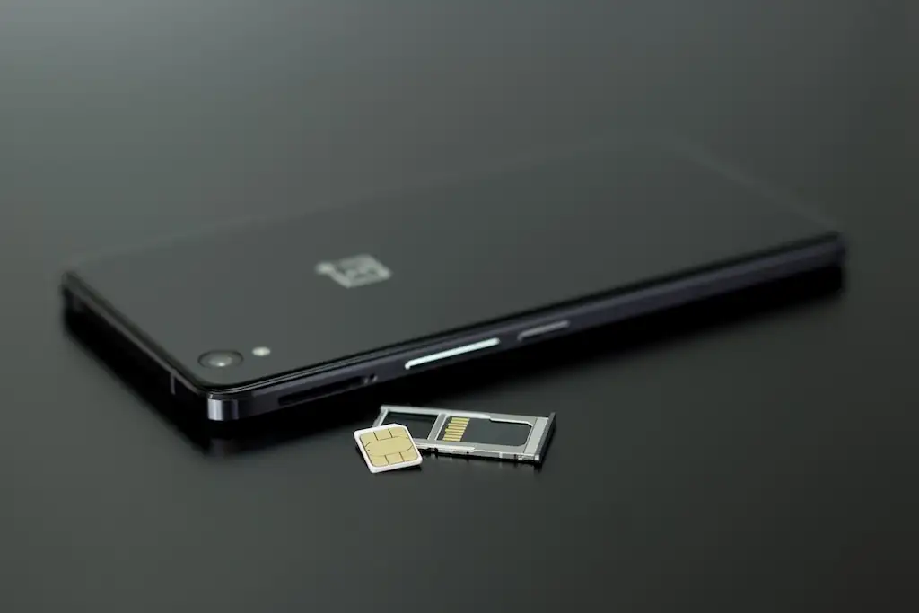 How to Use an eSIM for Travel: A Complete Guide
