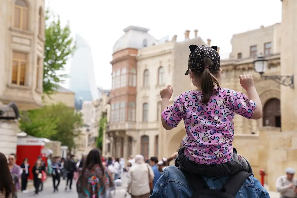 Exploring A City With Kids: How To Do It Hands-Free And Hassle-Free