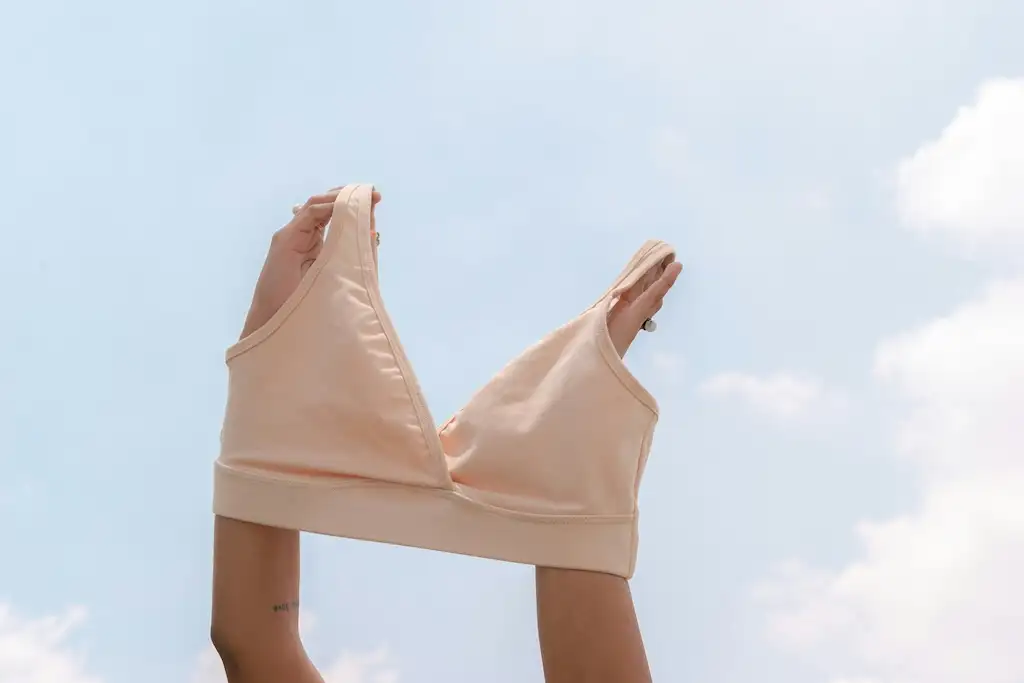 The Benefits of Natural Fabrics for Sensitive Skin