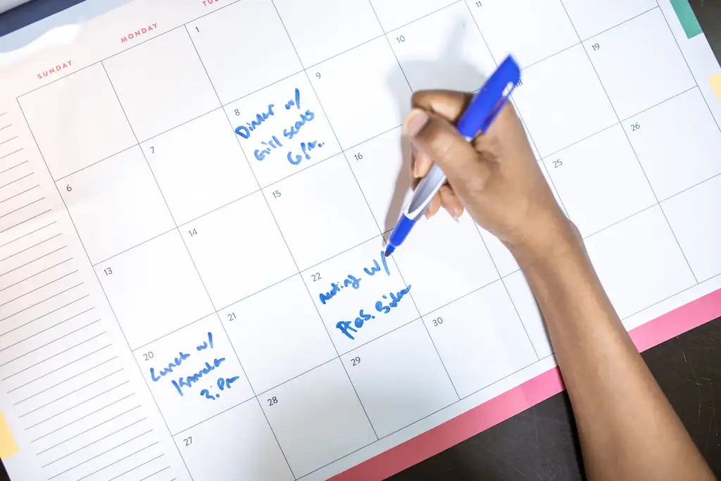 Smart Ways to Manage Busy Family Schedules